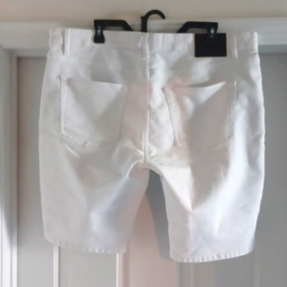 TAILOR VINTAGE White Jean Shorts Classic Summer Style - Picture 2 of 4